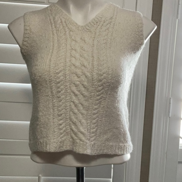 None Tops - Sleeveless Sweater